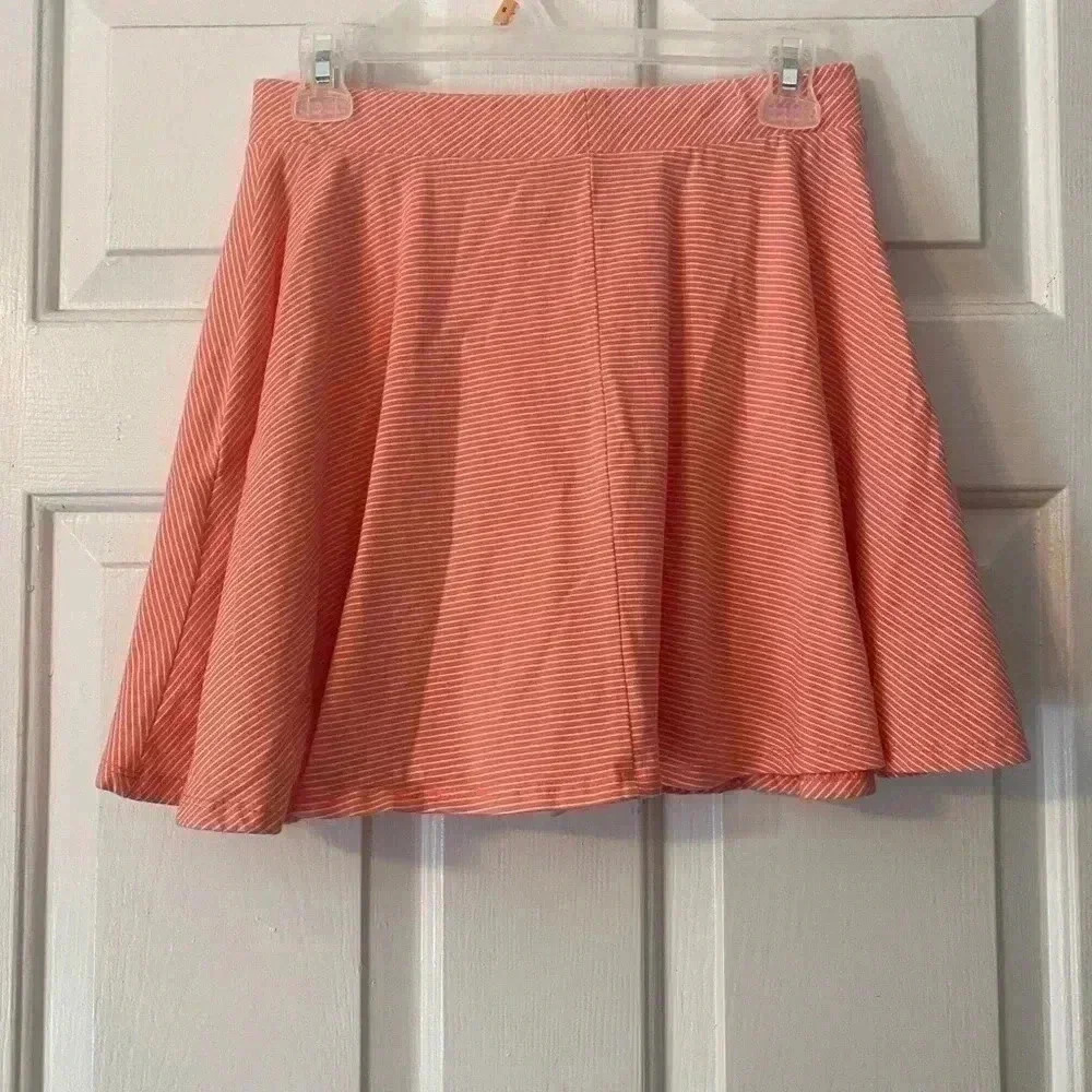 Adorable coral‎ & white striped SO skater skirt. EUC